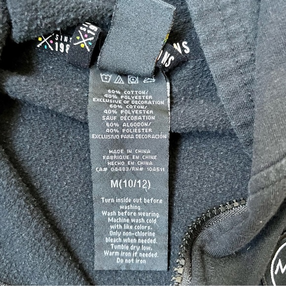 MAUI AND SONS Solid Zip Front Girls Hoodie. Color: BLACK. Size: M (10/12). - Picture 5 of 5